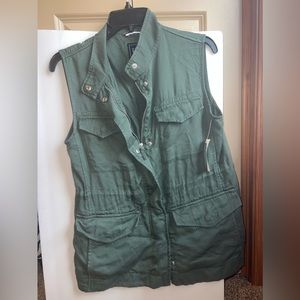 Army green super fun Old Navy vest
